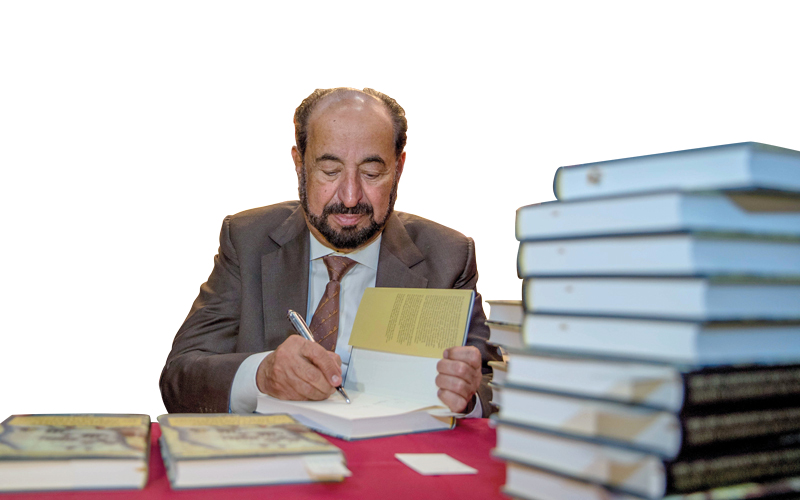 حاكم الشارقة يتفقد الأجنحة الإماراتية والعربية المشاركة في «فرانكفورت للكتاب»