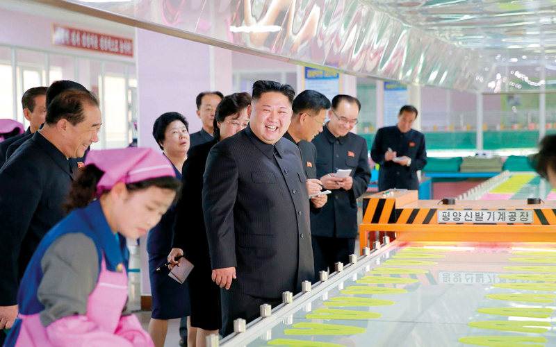 رئيس كوريا الشمالية يفضل الظهور في المناسبات العسكرية