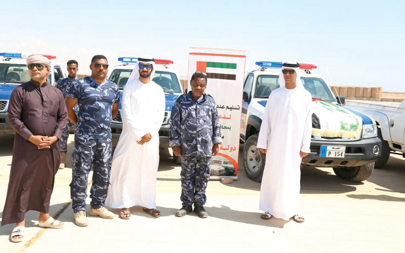 الإمارات تدعم أمن حضرموت بدفعة جديدة من سيارات الشرطة