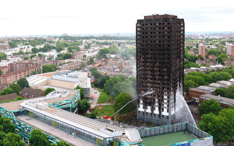 ضحايا حريق بناية لندن في انتظار تسليمهم مساكن دائمة