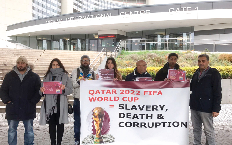 وقفة احتجاجية بفيينا تندد بتنظيم قطر مونديال 2022