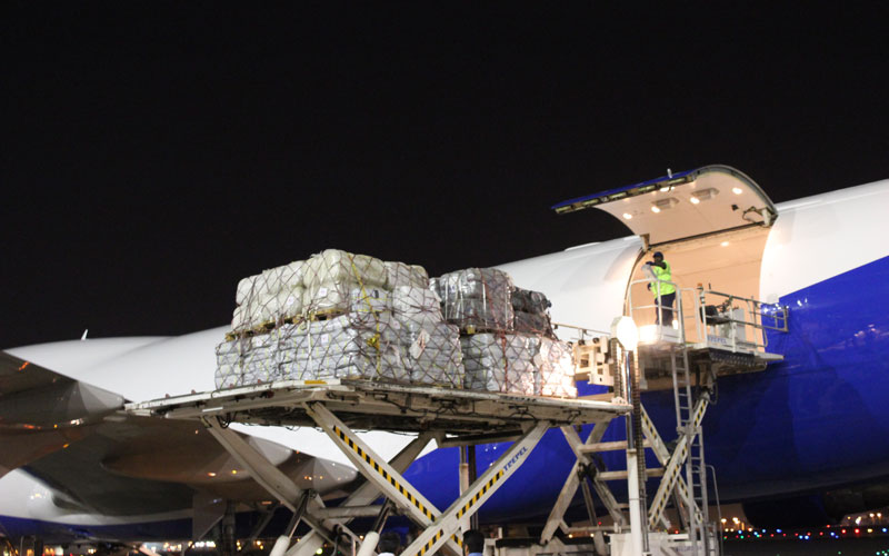 طائرة المعونات التاسعة للاجئي الروهينجا تغادر دبي إلى بنجلاديش محملة بـ91 طن من المساعدات