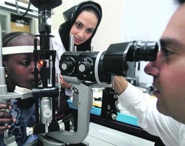 «نور دبي» تخيّم في غـــزة لعلاج مرضى العيون