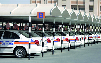 «اختبار المعرفة» يسهّل إجراءات الحصول على رخصة قيادة في دبي
