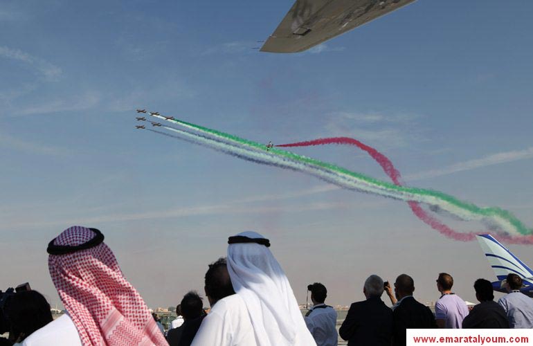 مئات الطائرات من مختلف الطرازات والأحجام والاستخدامات تشارك هذا العام في معرض دبي للطيران الذي يعد أكبر معرض للطيران في الشرق الأوسط-تصوير: دينيس مالاري