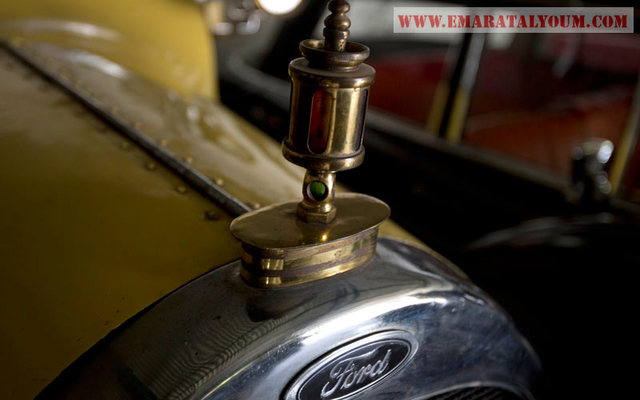 رجل أعمال  باكستاني يعرض أقدم مجموعة سيارات كلاسيكية تعود لعام 1914 .وكالات
