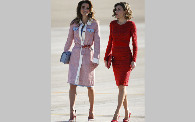 والملكة ليتيسيا رفقة الملكة رانيا، خلال زيارتها الرسمية الى اسبانيا-وكالات
