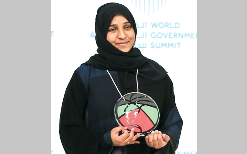مريم الزيودي تظفر بجائزة «المعلم الإماراتي المبتكر» لحبها للتدريس