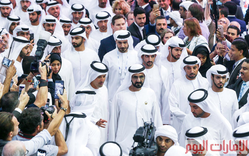 صاحب السمو الشيخ محمد بن راشد آل مكتوم أثناء زيارته معرض السفر العربي في دورته الرابعة والعشرين في يومه الأول.