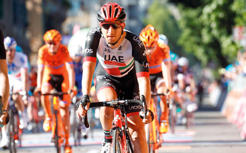 دراجو فريق الإمارات بين الـ10 الأوائل في طواف إيطاليا