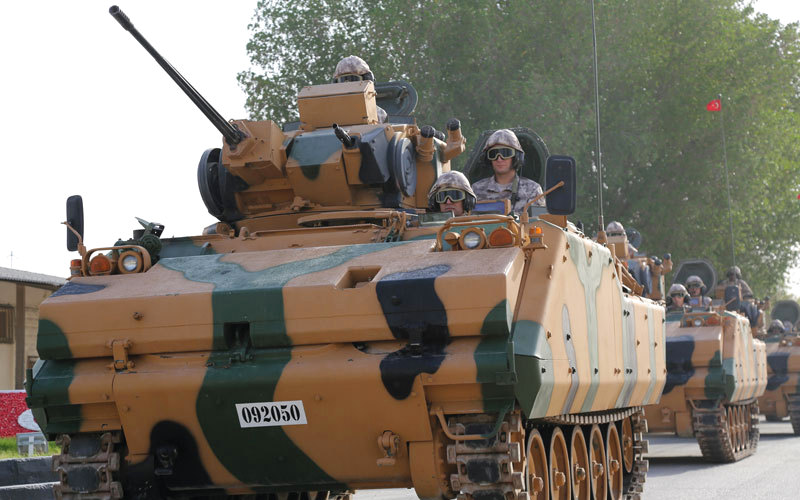 طلائع الجيش التركي لدى وصولها إلى قطر. أ.ب