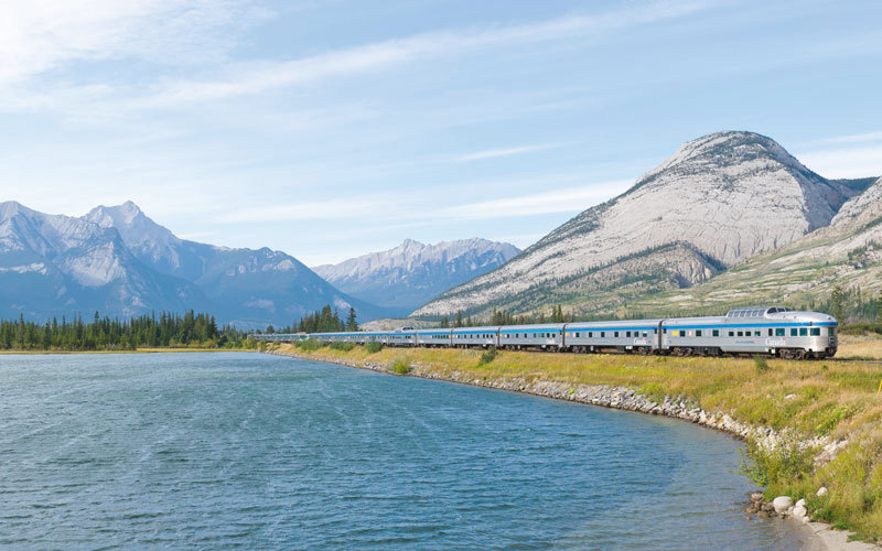 مع نهاية القرن الـ19 تم الانتهاء من خط السكك الحديدية - الذي يربط شرق كندا بغربها - وهو ما يعدّ مثالاً على وحدة البلاد.  د.ب.أ