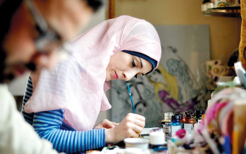 الرسم على السيراميك.. فلسطينيون يُعيدون فن أجدادهم