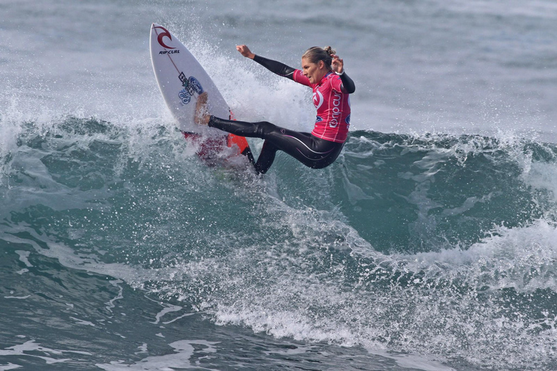 مسابقة كأس العالم لرياضة ركوب الأمواج. د ب أ