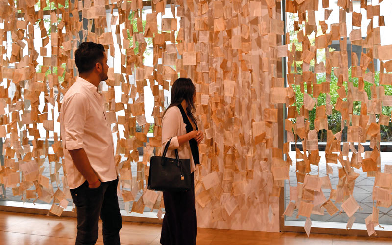 المعرض ينظمه رواق الفن بجامعة نيويورك أبوظبي في &laquo;مساحة المشروع&raquo; بالجامعة ويستمر حتى 22 يوليو الجاري. تصوير: نجيب محمد