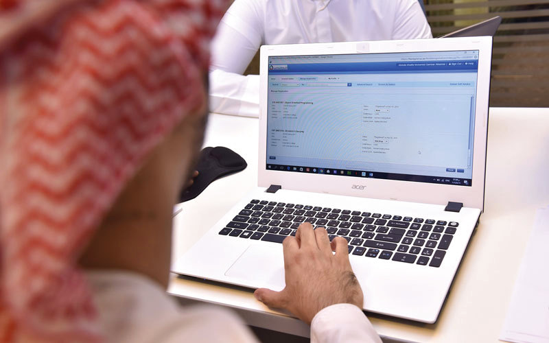 «التقنية العليا» تحرص على أن تكون الخدمات موجهة إلى جميع الطلبة خصوصاً أصحاب الهمم. الإمارات اليوم