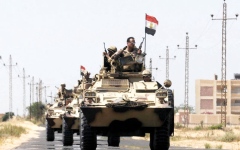 الصورة: مقتل 23 جندياً مصرياً بهجوم  على نقاط تمركز تابعة للجيش