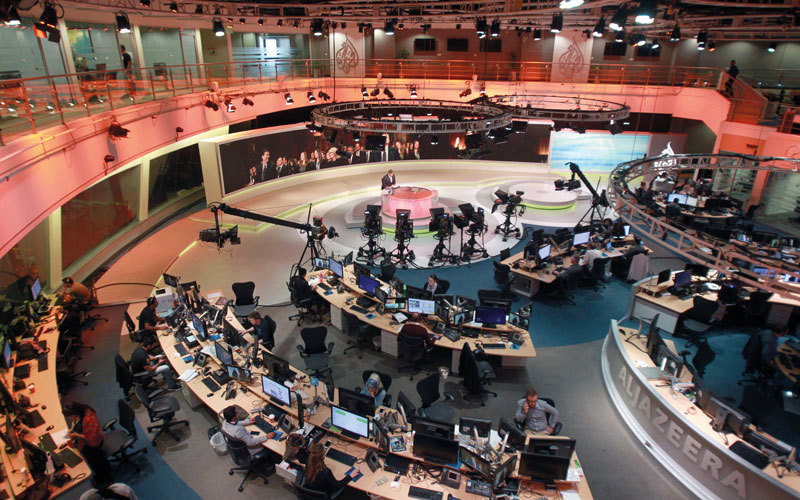البث العربي لقناة الجزيرة لم يلبِّ معايير الحيادية في السنوات الأخيرة.  رويترز