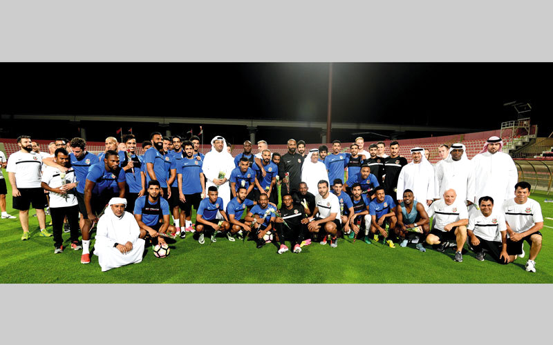 أسرة نادي شباب الأهلي - دبي في ظهورها الأول استعداداً للموسم الجديد. تصوير: مصطفى قاسمي