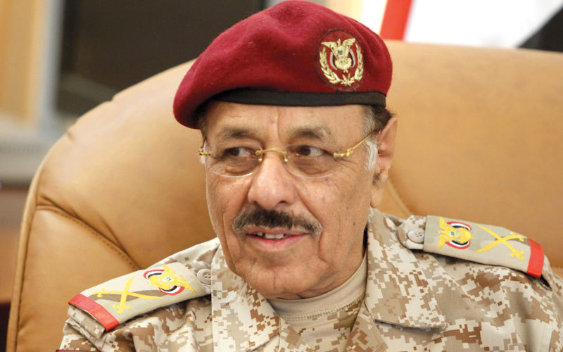 علي محسن.. أصرت قطر على دعمه في صفوف القيادة العليا للبلاد.