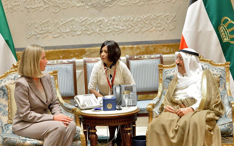 أمير الكويت بحث أزمة قطر مع موغيريني. كونا