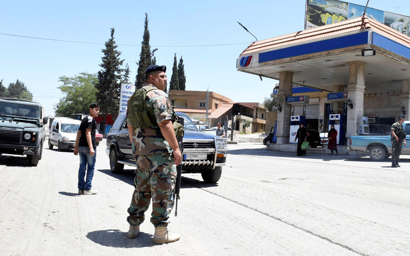 معارك عرسال.. 8000 يغادرون المنطقة الحدودية اللبنانية في إطار اتفاق