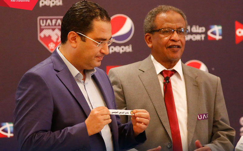 من مراسم سحب قرعة نصف نهائي البطولة العربية أمس. من المصدر