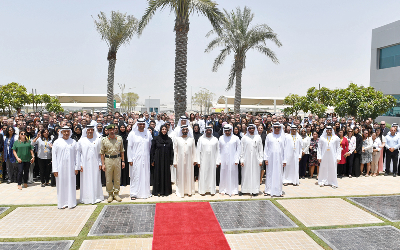 محمد بن راشد اطّلع خلال الجولة على إنجازات فريق «إكسبو 2020 دبي» على صعيد الإرث ودمج الأعمال وتطويرها وتفعيل دور الشباب. وام