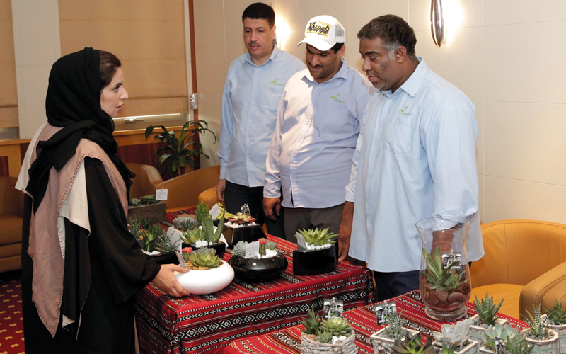 بلدية دبي تدرّب أصحاب همم على تنظيم النباتات المنزلية