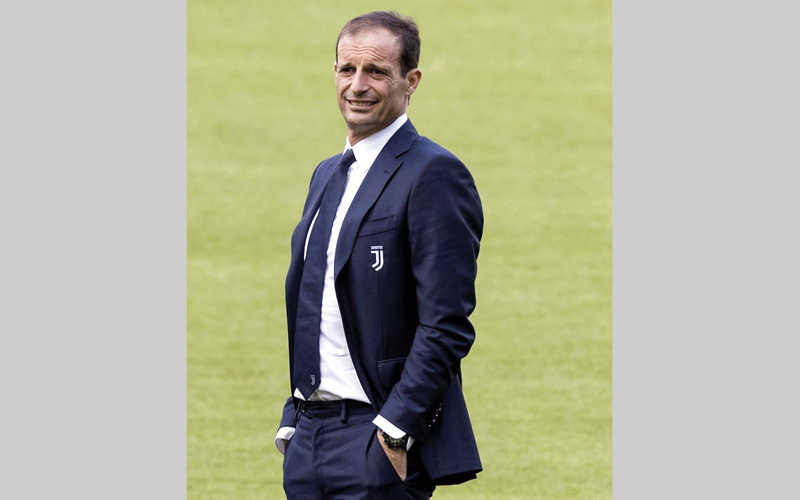 مدرب اليوفي أليغري على موعد مع موسم صعب. أ.ب