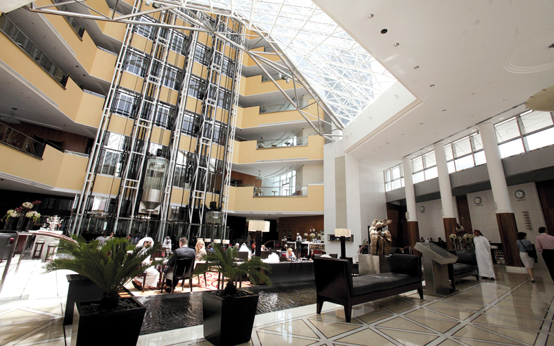 معدلات الإنفاق بين سكان الإمارات ترجع إلى الدخل الجيد وتكيفهم مع أسلوب حياة راقٍ ومستوى عالٍ من المعيشة. تصوير: باتريك كاستيلو