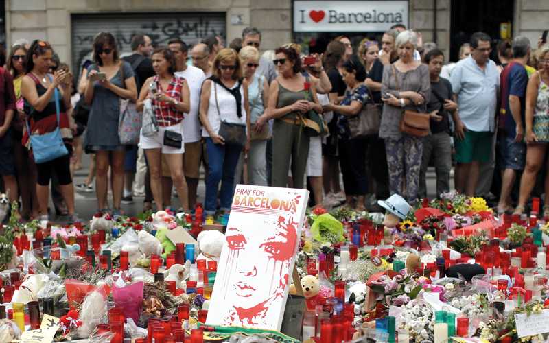 أحداث برشلونة ارتكبها عنصر من «الذئاب الضالة» لم تكن أجهزة الشرطة تعرف ما ينوي القيام به.  أ.ب
