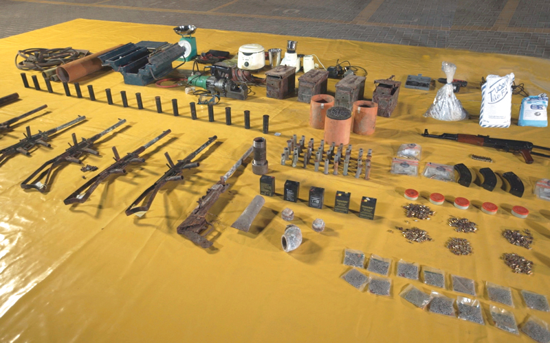 صور المضبوطات التي عثرت عليها السلطات البحرينية بحوزة خلية سرايا الأشتر. بنا