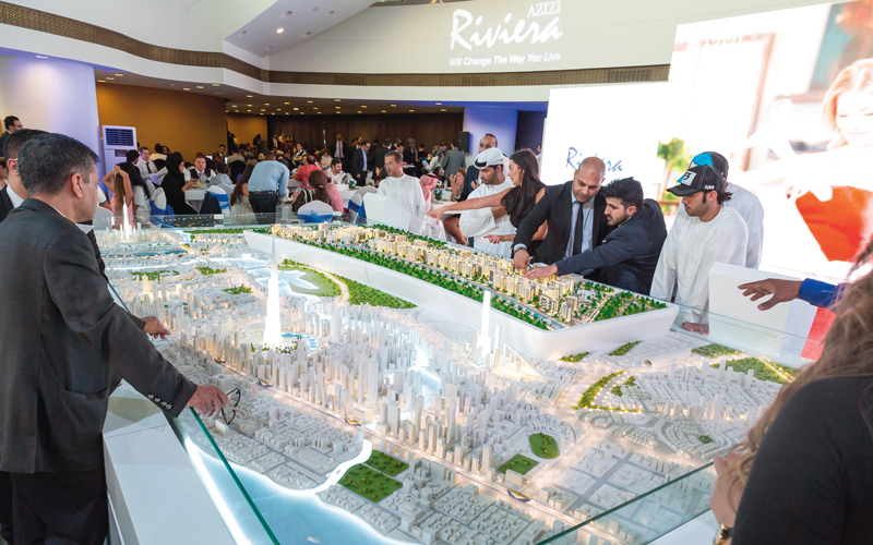 «عزيزي ريفييرا» يشتمل على 69 بناية سكنية متوسطة الارتفاع تضم بدورها 13 ألف وحدة. من المصدر