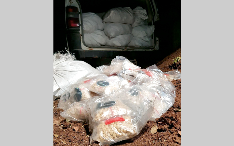 جانب من المضبوطات في رأس الخيمة. من المصدر