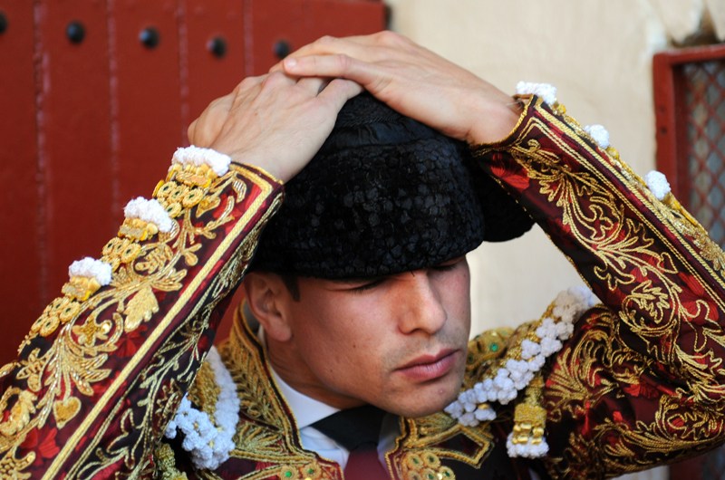 وحسرة في قلب الاسباني على صراع غير عادل -المصدر:ا.ف.ب