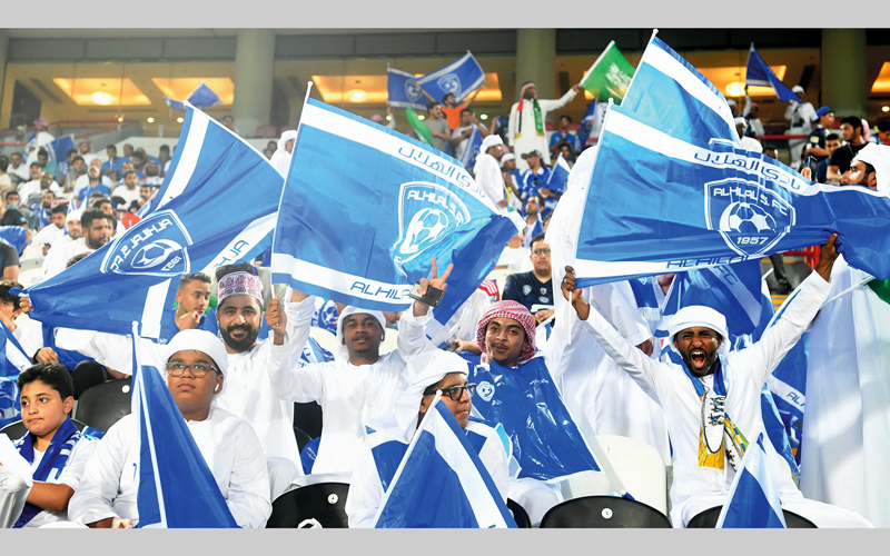 جماهير الإمارات والسعودية شجعت بقوة الهلال. تصوير: إريك أرازاس