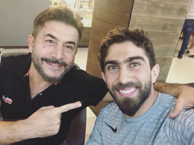 الممثل السوري عابد فهد برفقة لاعب منتخب سورية فراس الخطيب