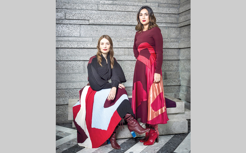 أحدث صيحات الأزياء هذا الموسم تزيّن عروض الحدث.

من المصدر