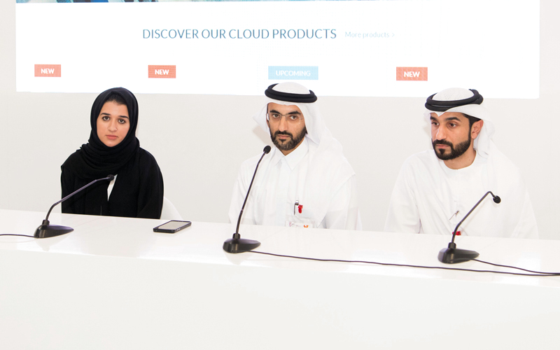 بالهول «وسط» أكد خلال المؤتمر الصحافي أن «الهيئة» ستعمل على استقطاب الشركات الخاصة  وعقد الاتفاقات معها لتحديد أسعار الخدمات للجهات الحكومية. تصوير: أحمد عرديتي