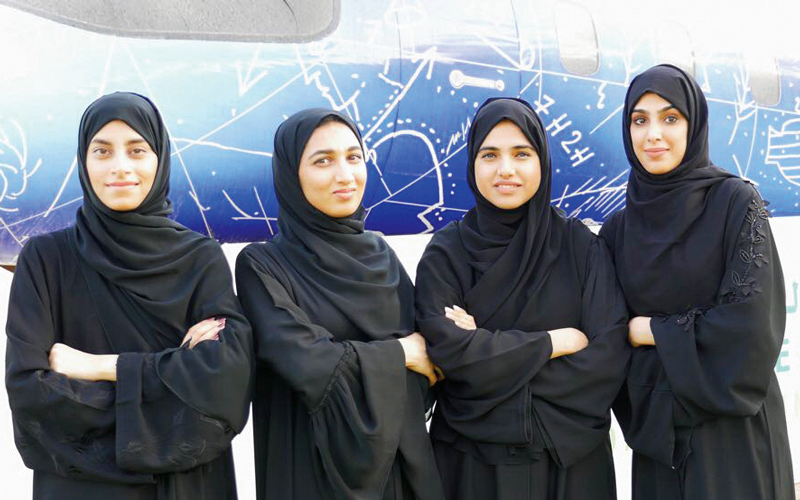 من اليمين إلى اليسار: خولة اليماحي وخديجة اليماحي وشيماء القصاب ووردة الكندي. من المصدر