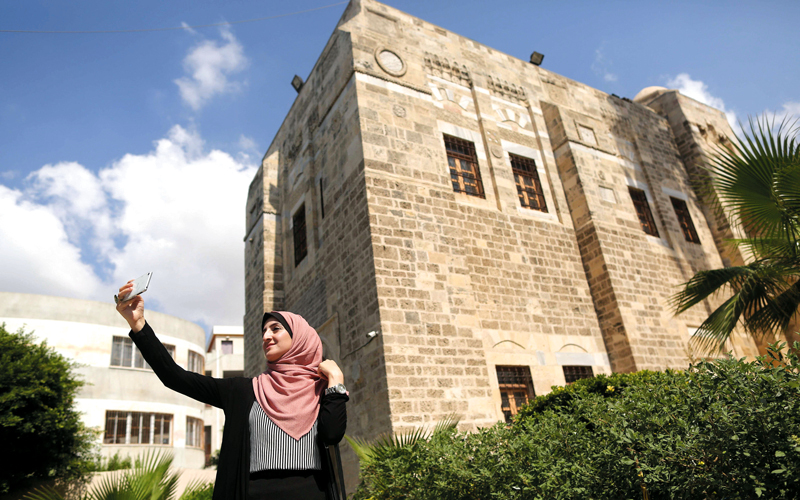 خلود نصار تعرضت للمضايقات في الشارع أيضاً. أ.ف.ب