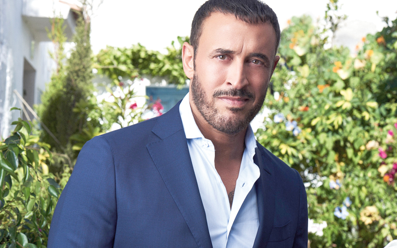 كاظم الساهر: مشاركتي لتجسيد هذا التلاقي العربي وللاحتفاء بملايين الطلاب العرب.