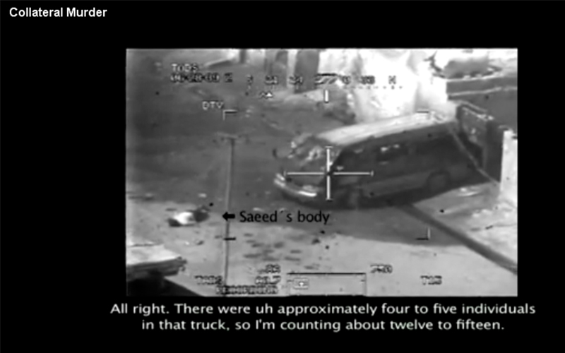 وقال أحد قائدي الطائرة ان هناك "جثث مكدسة" على الأرض، وأضاف "انظر إلى هؤلاء الأوغاد جثثاً هامدة" فرد الآخر "انه أمر جميل"-أ.ف.ب/أ.ب