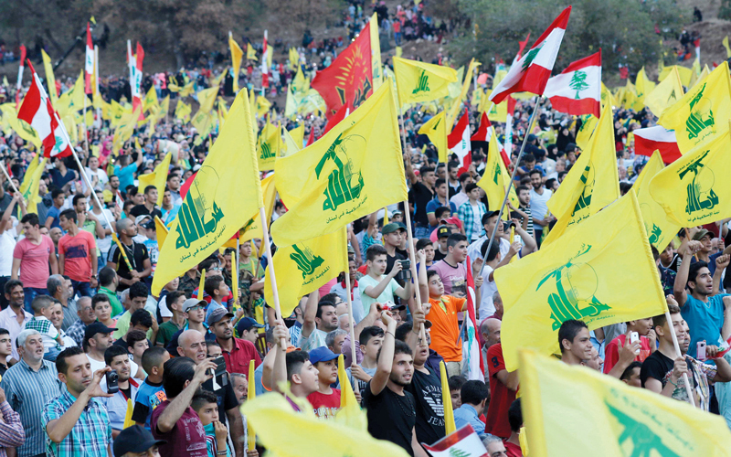 يجب القضاء على القاعدة الشعبية لـ «حزب الله» بفضح سلوكياته. أ.ف.ب