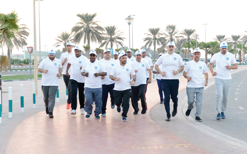 قامت اللجنة المنظمة بتوفير ملابس رياضية لكل المشاركين المنتسبين للجائزة للبدء بممارسة رياضة المشي وبعض الرياضات الأخرى.

من المصدر