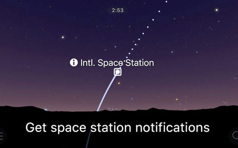 التطبيق يحوي دليلاً يشتمل على نحو 2.5 مليون نجم. من المصدر