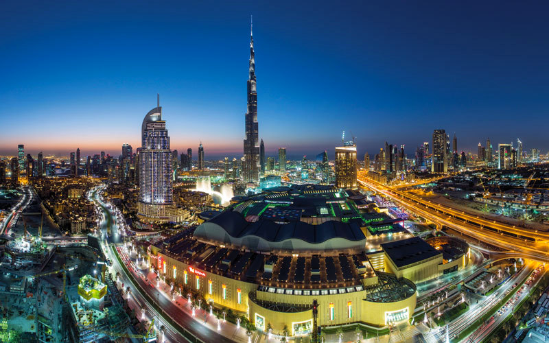 التقرير أشاد بجهود المؤسسات الحكومية في الإمارات، في سبيل تحسين الإجراءات والقوانين المتعلقة بعملية تأسيس الشركات، وتسهيل الإجراءات على المستثمرين المحليين والأجانب.   أرشيفية