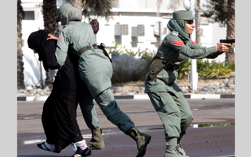 القانون الجديد يمنح المنتسبات العسكريات في دبي فرصة لرعاية أسرهن. الإمارات اليوم