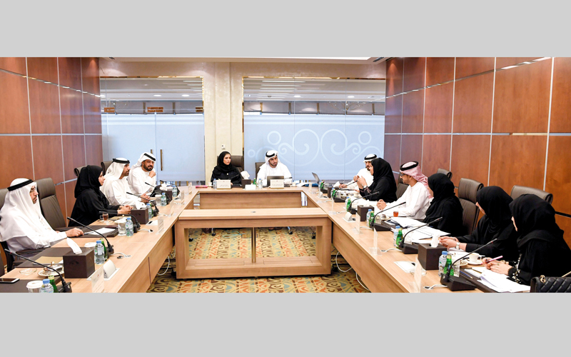 «اللجنة» استمعت إلى آراء المواطنين وملاحظاتهم حول موضوع سياسة وزارة تنمية المجتمع بشأن بناء الأسرة. من المصدر